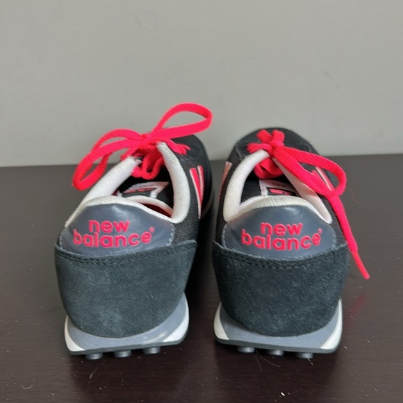 New Balance 410 Sneaker WL410WBA Black Casual Running Tennis  Shoes Sz 9 NEW - Picture 5 of 9